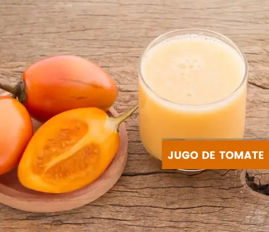 Jugo de tomate de árbol tipico ecuatoriano